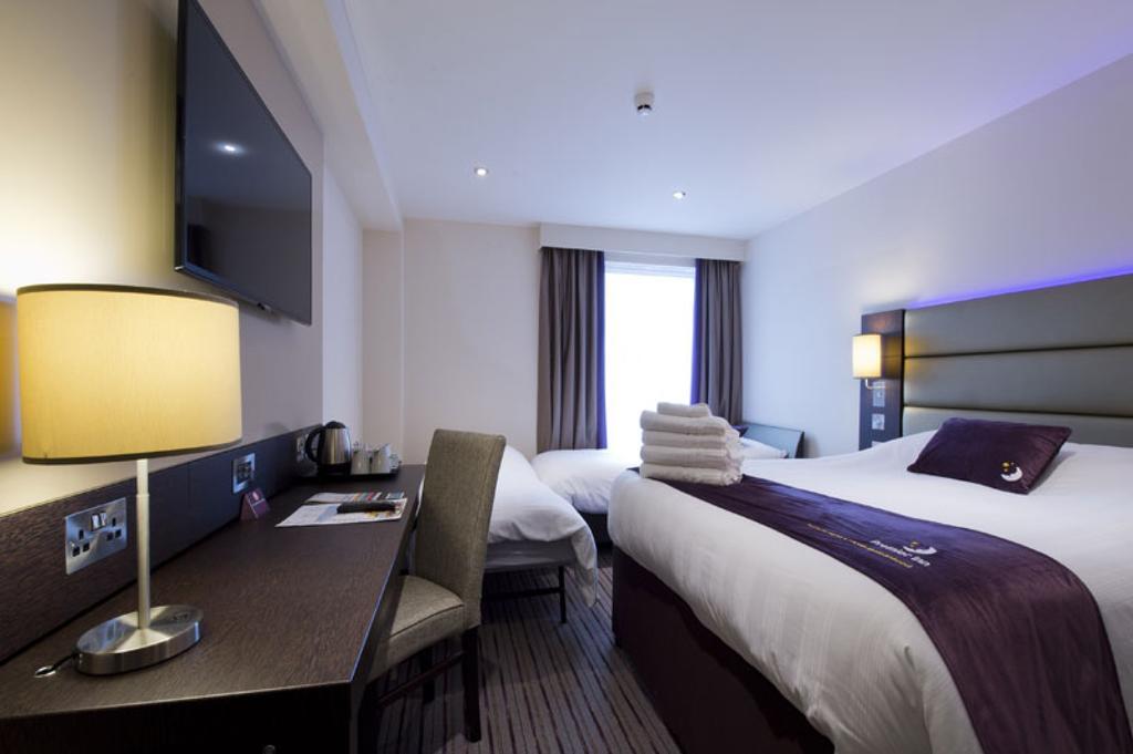 Premier Inn Epsom South 外观 照片