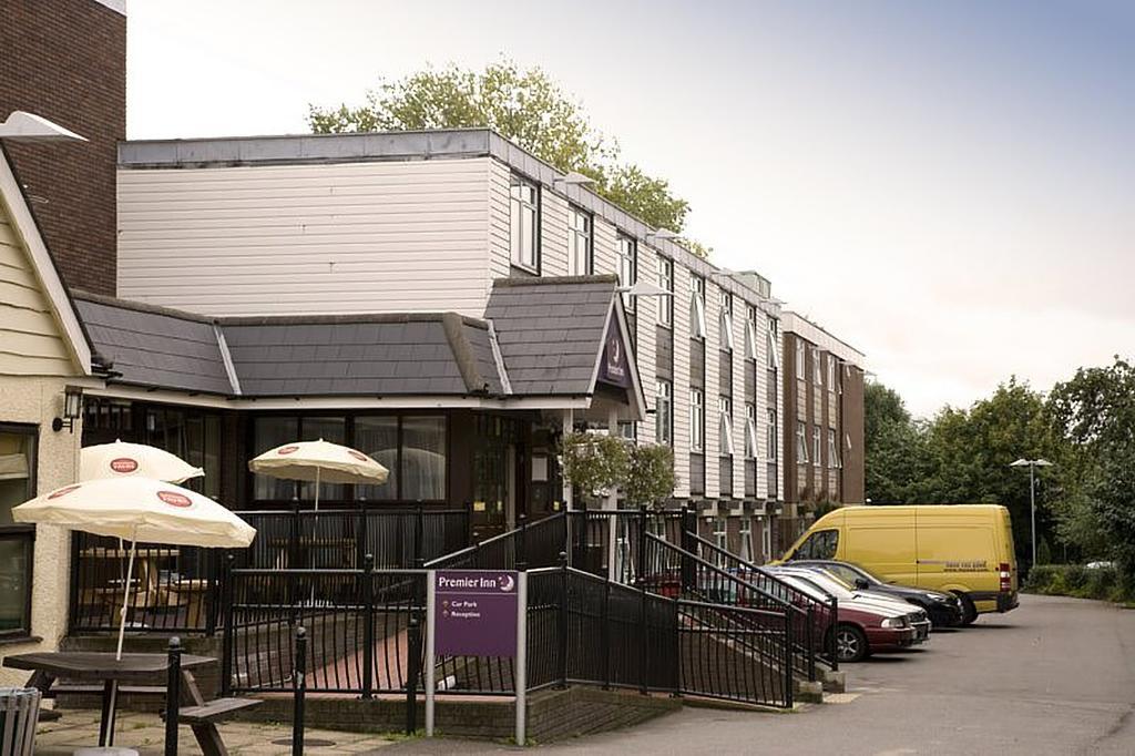 Premier Inn Epsom South 外观 照片